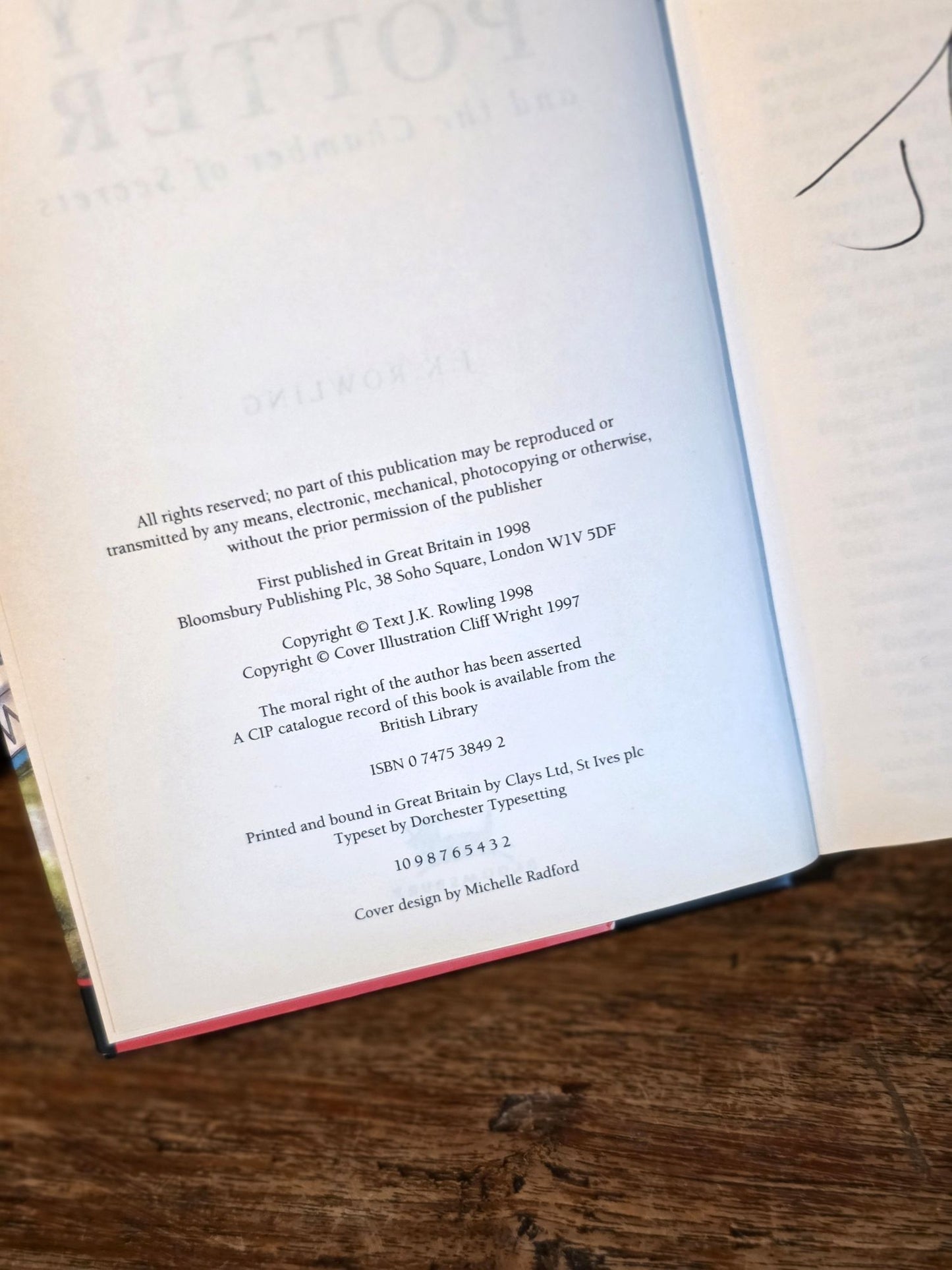 Harry Potter and the Chamber of Secrets –Extremely rare signed first edition