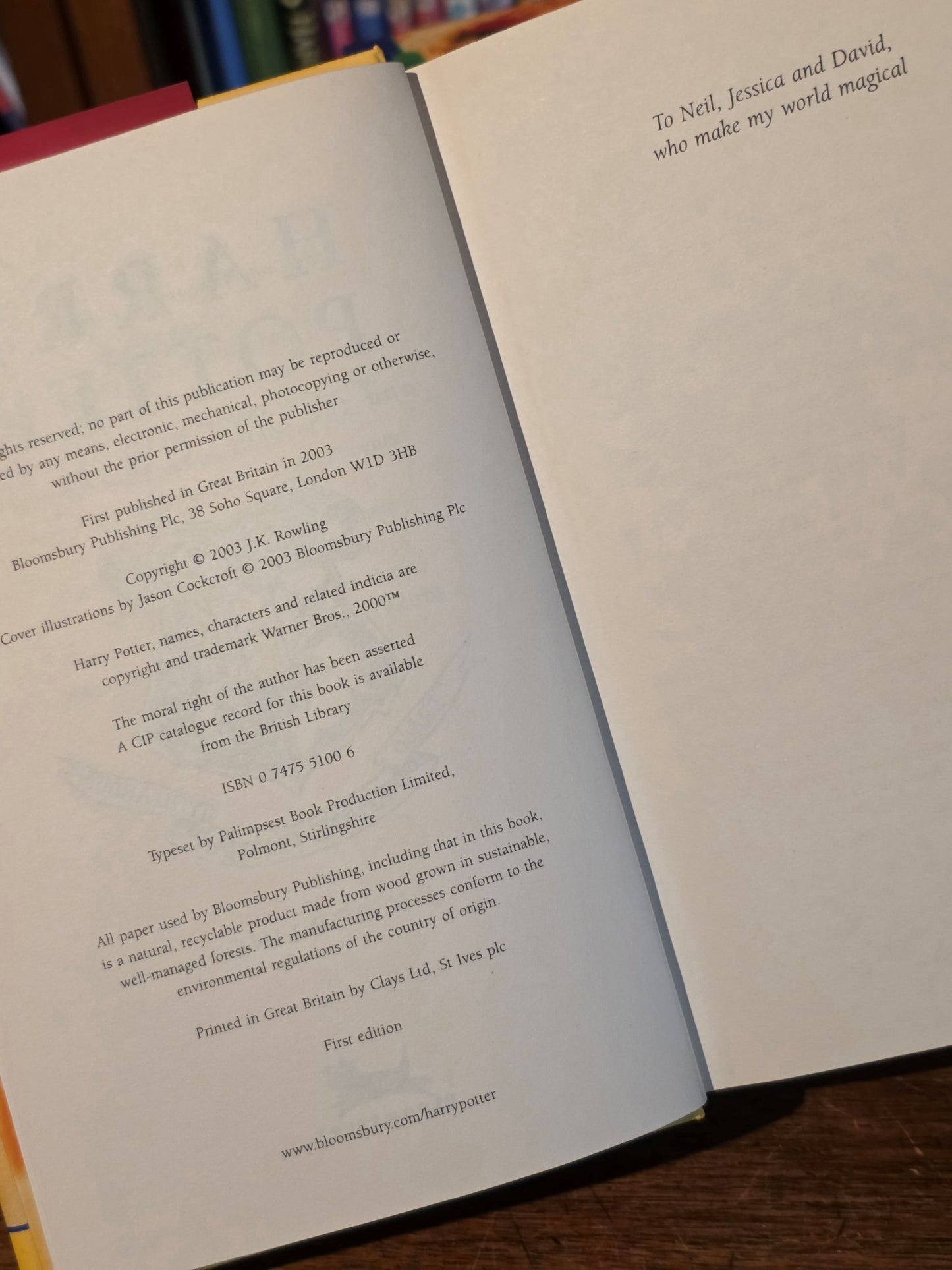 The Harry Potter series – Full set original Hardback first editions, first printings – Scarse 2020 signed J.K. Rowling photo included