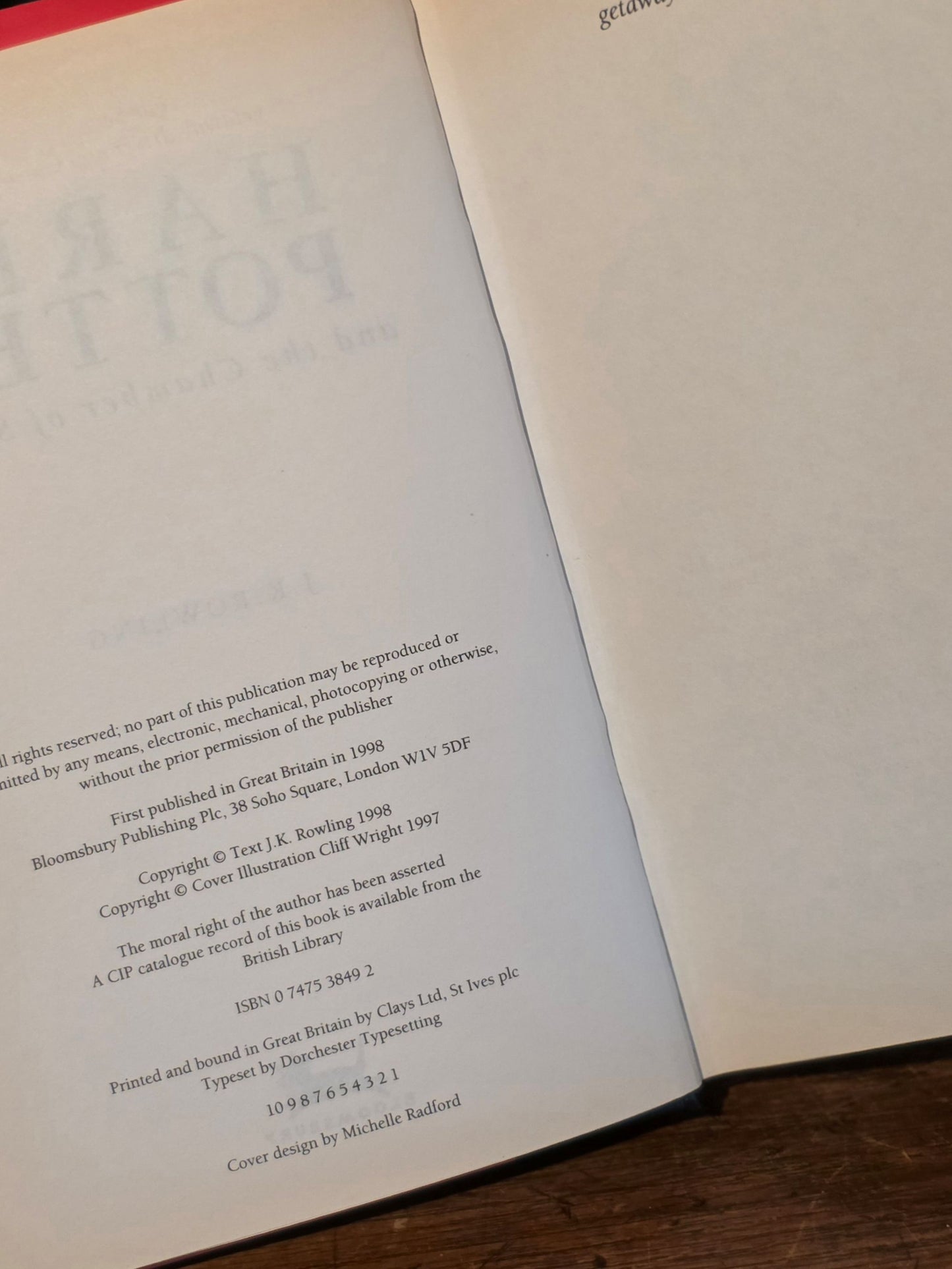 The Harry Potter series – Full set original Hardback first editions, first printings – Scarse 2020 signed J.K. Rowling photo included