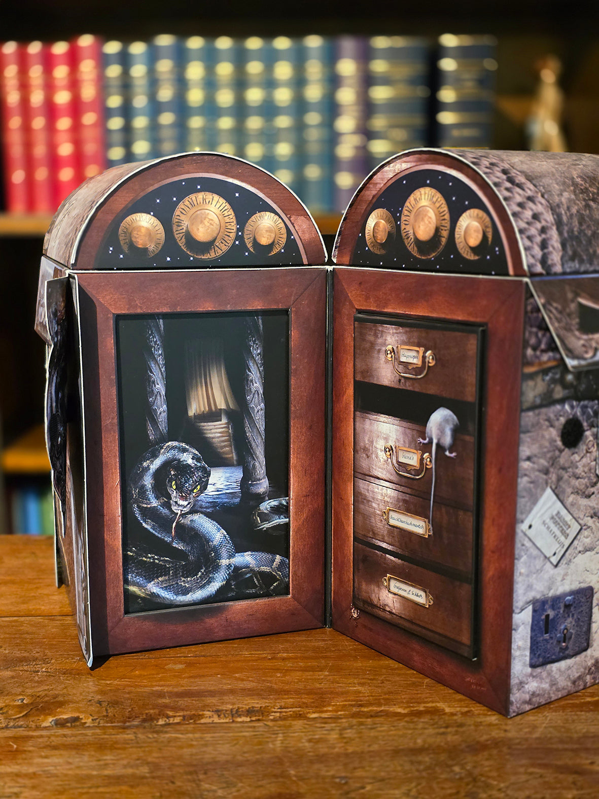 Harry Potter Limited DUTCH 10th Anniversary Edition 2008 - with scarce treasure vault