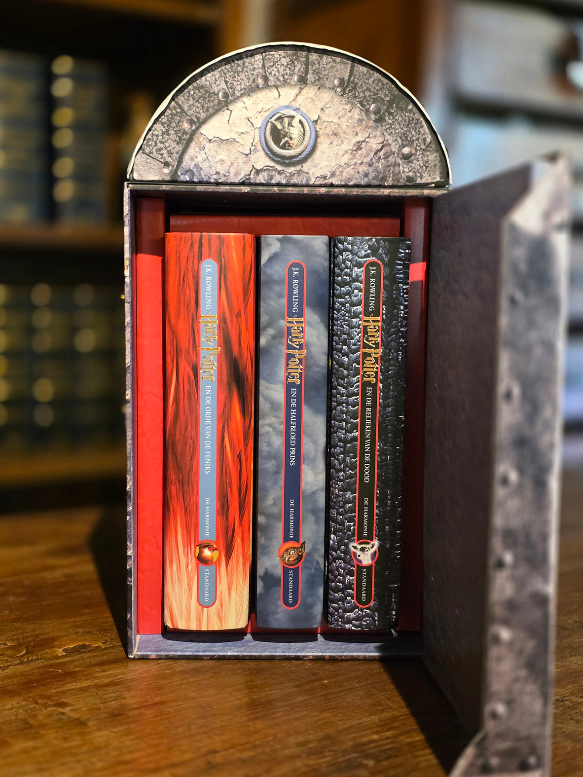 Harry Potter Limited DUTCH 10th Anniversary Edition 2008 - with scarce treasure vault